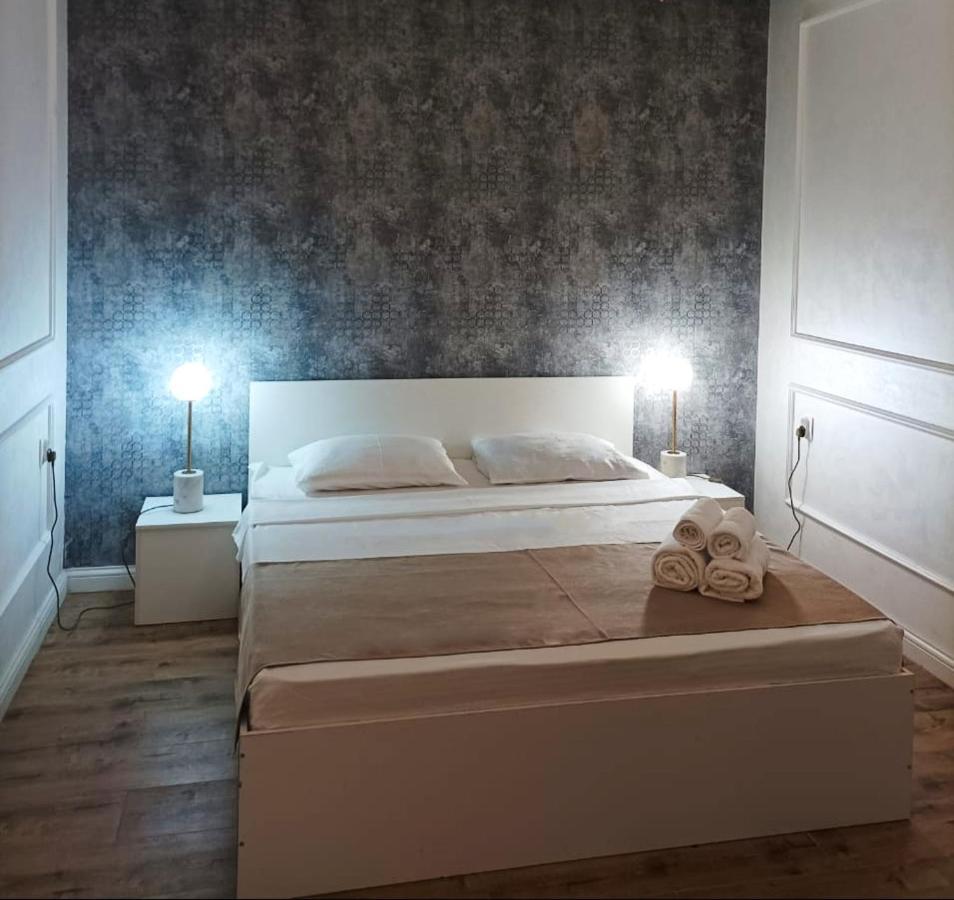 Riverside Boutique Hotel Almaty Bagian luar foto