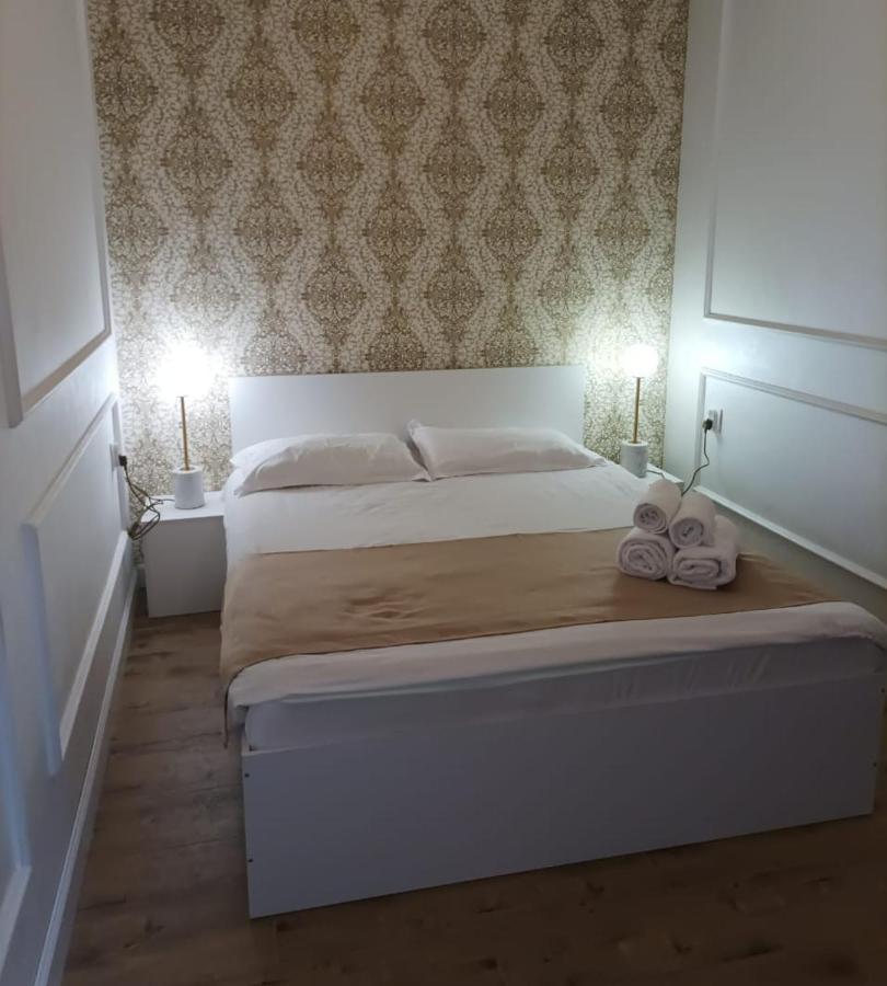 Riverside Boutique Hotel Almaty Bagian luar foto