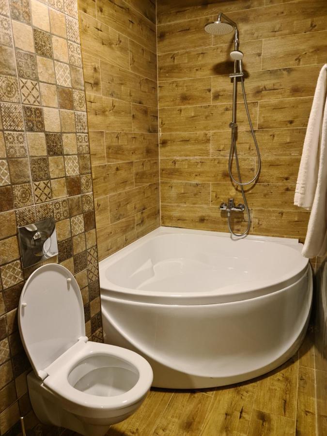 Riverside Boutique Hotel Almaty Bagian luar foto